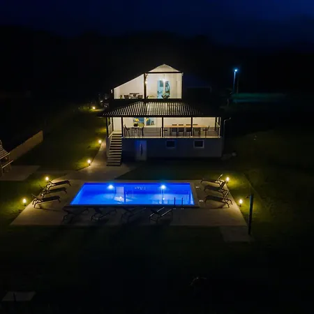 Plum House - Villa With Pool Gospić Exteriör bild