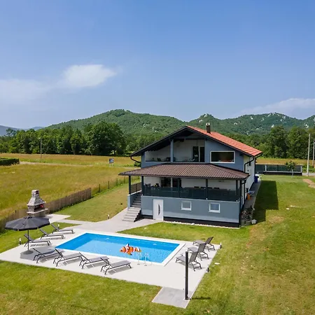 Plum House - Villa With Pool Gospić Exteriör bild