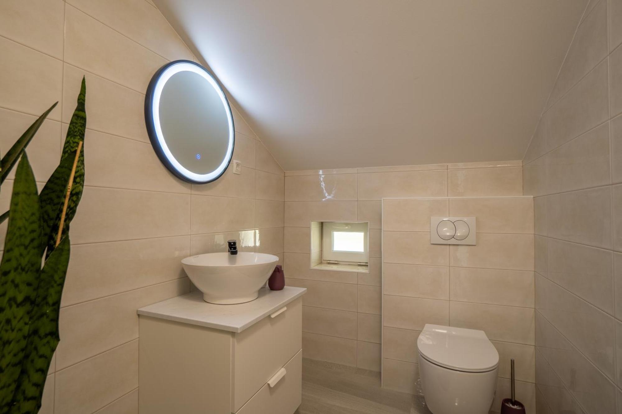 Villa Plum House - With Pool