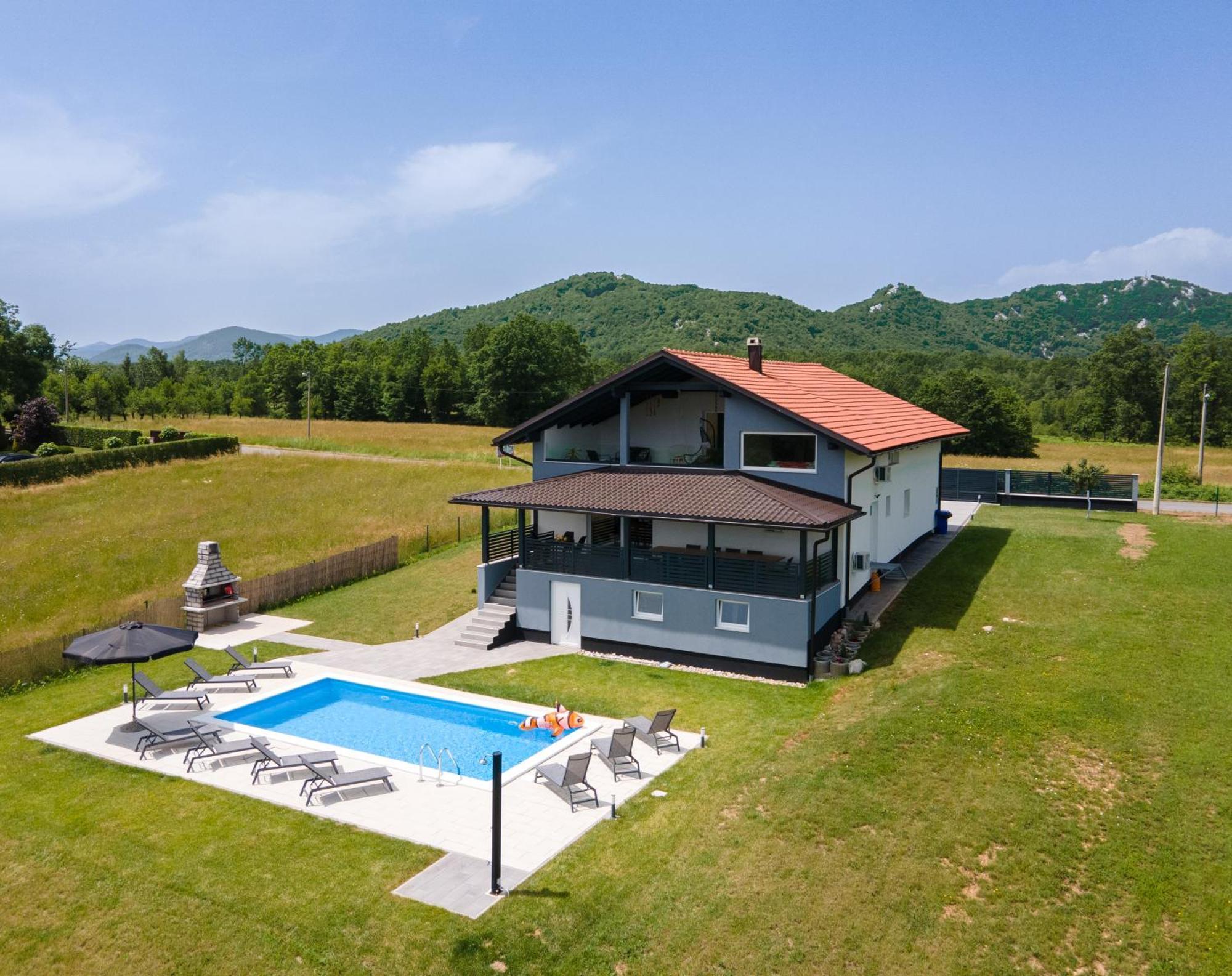 Plum House - With Pool Villa *