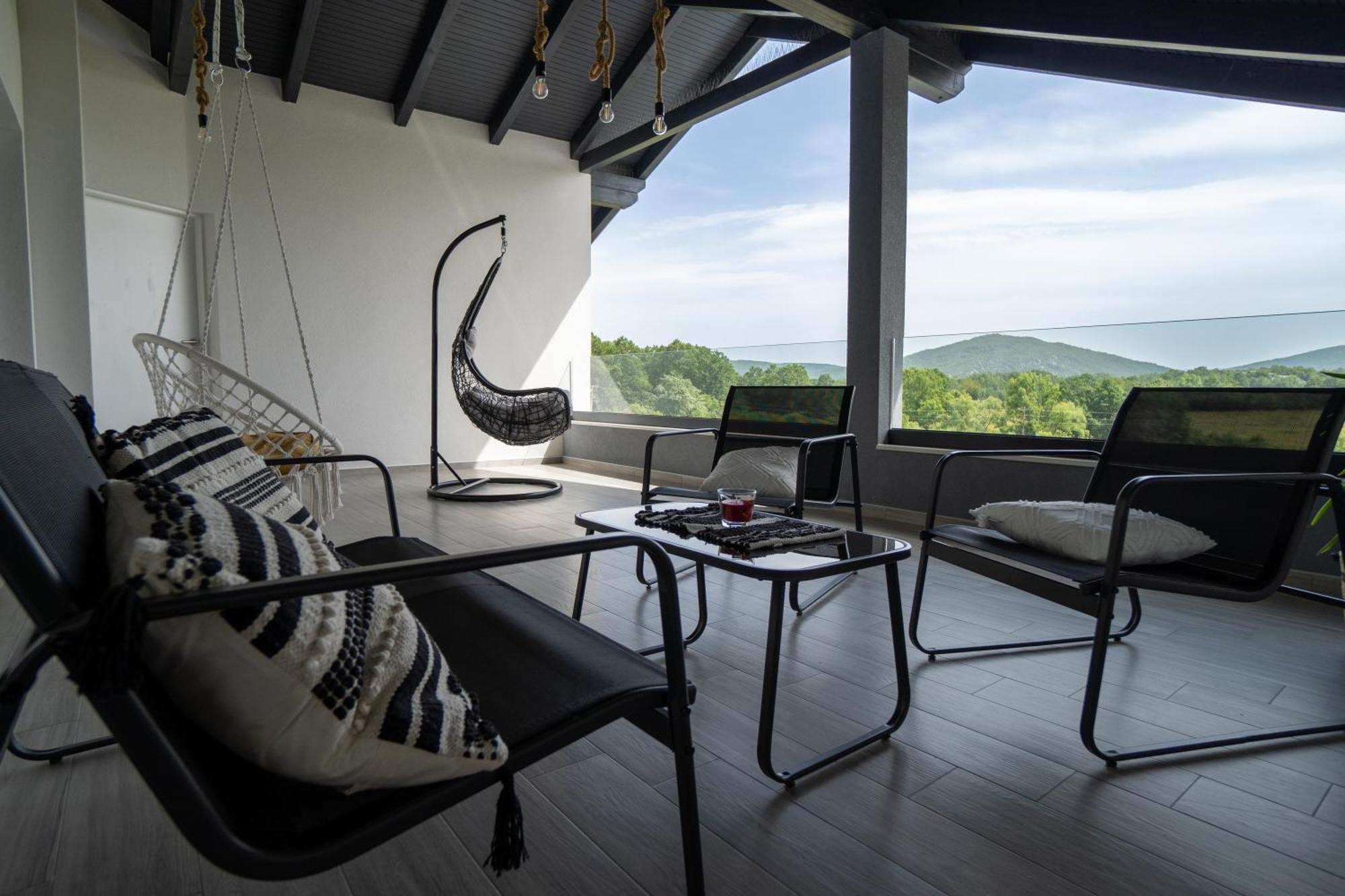 Villa Plum House - With Pool Gospic